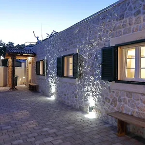 Stone Fantasy Ferienhaus