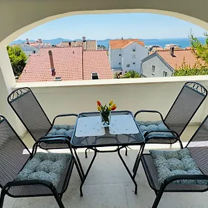 & Petra Zadar